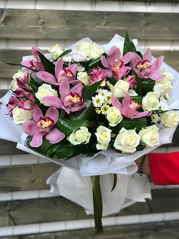 Букет цветов из: Розы и Хризантемы в Кызыл-Озёк