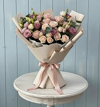 Букет цветов из:  Розы и Лизиантусы в Кызыл-Озёк