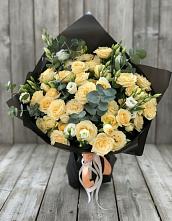 Букет цветов из:  Розы и Лизиантусы в Кызыл-Озёк