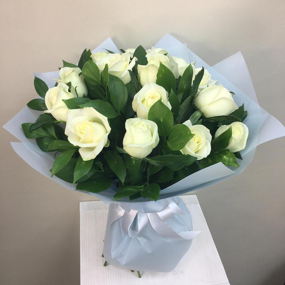 Букет 15 Белых роз Проуд в Кызыл-Озёк