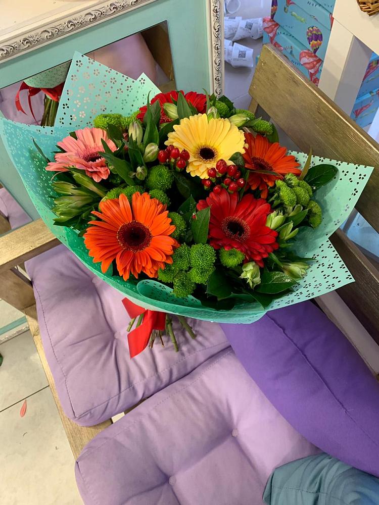 Букет цветов из: Герберы, Хризантемы и Альстромерии в Кызыл-Озёк