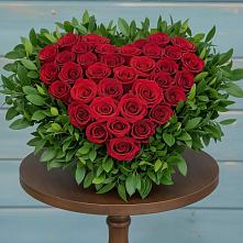 Цветочная композиция из Розы в виде сердца в Кызыл-Озёк