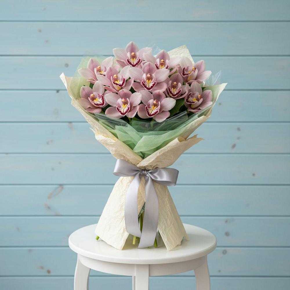 Букет цветов из: Орхидеи и Розы в Кызыл-Озёк