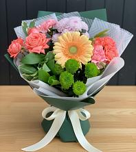 Букет цветов из:  Гвоздики, Розы, Герберы и Хризантемы в Кызыл-Озёк