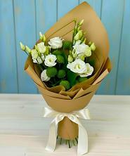 Букет цветов из:  Хризантемы и Лизиантусы в Кызыл-Озёк