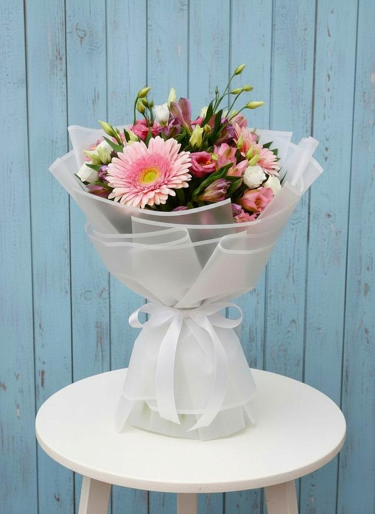 Букет цветов из: Герберы, Альстромерии и Лизиантусы в Кызыл-Озёк