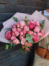 Букет розы в пальмах в Кызыл-Озёк Букет цветов из: Розы в Кызыл-Озёк