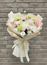 Букет цветов из:  Гвоздики, Розы, Лизиантусы и Хризантемы в Кызыл-Озёк