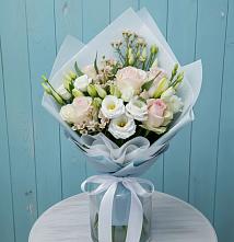 Букет цветов из:  Розы и Лизиантусы в Кызыл-Озёк
