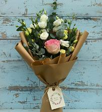 Букет цветов из:  Розы и Лизиантусы в Кызыл-Озёк