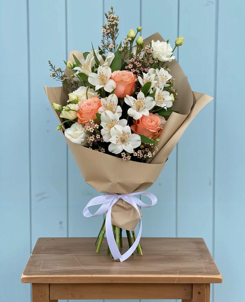 Букет цветов из: Альстромерии, Лизиантусы, Розы и Хризантемы в Кызыл-Озёк